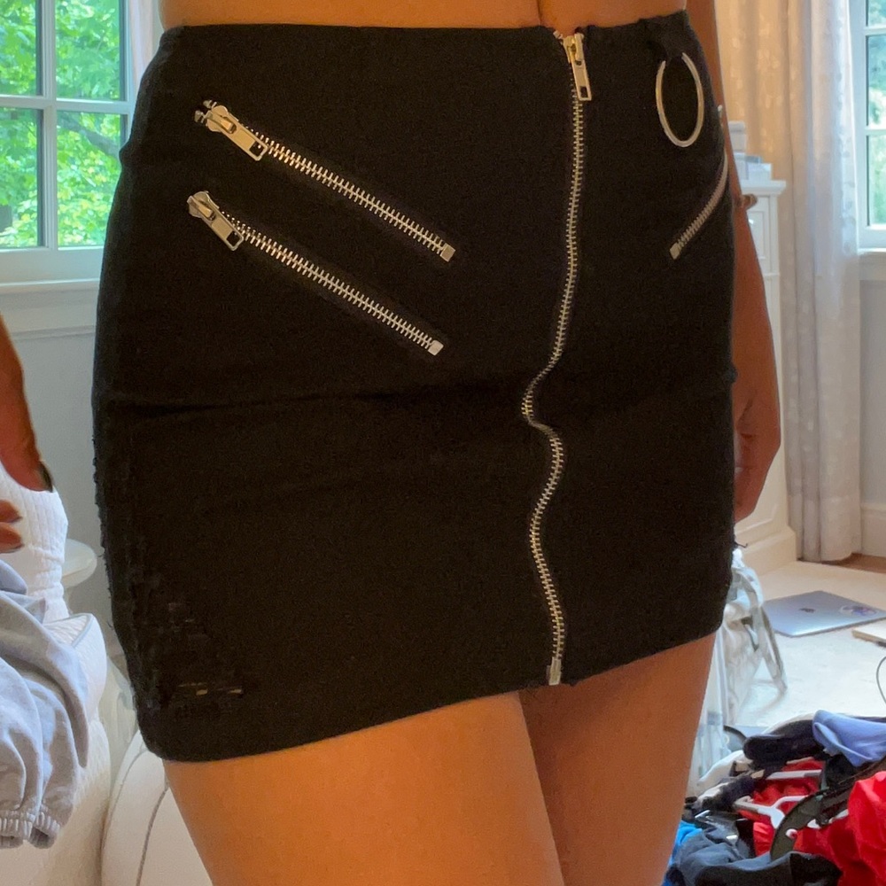 LF Mini Skirt